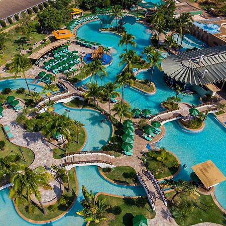 Blue Tree Thermas De Lins Resort Dış mekan fotoğraf Aerial view of the water park