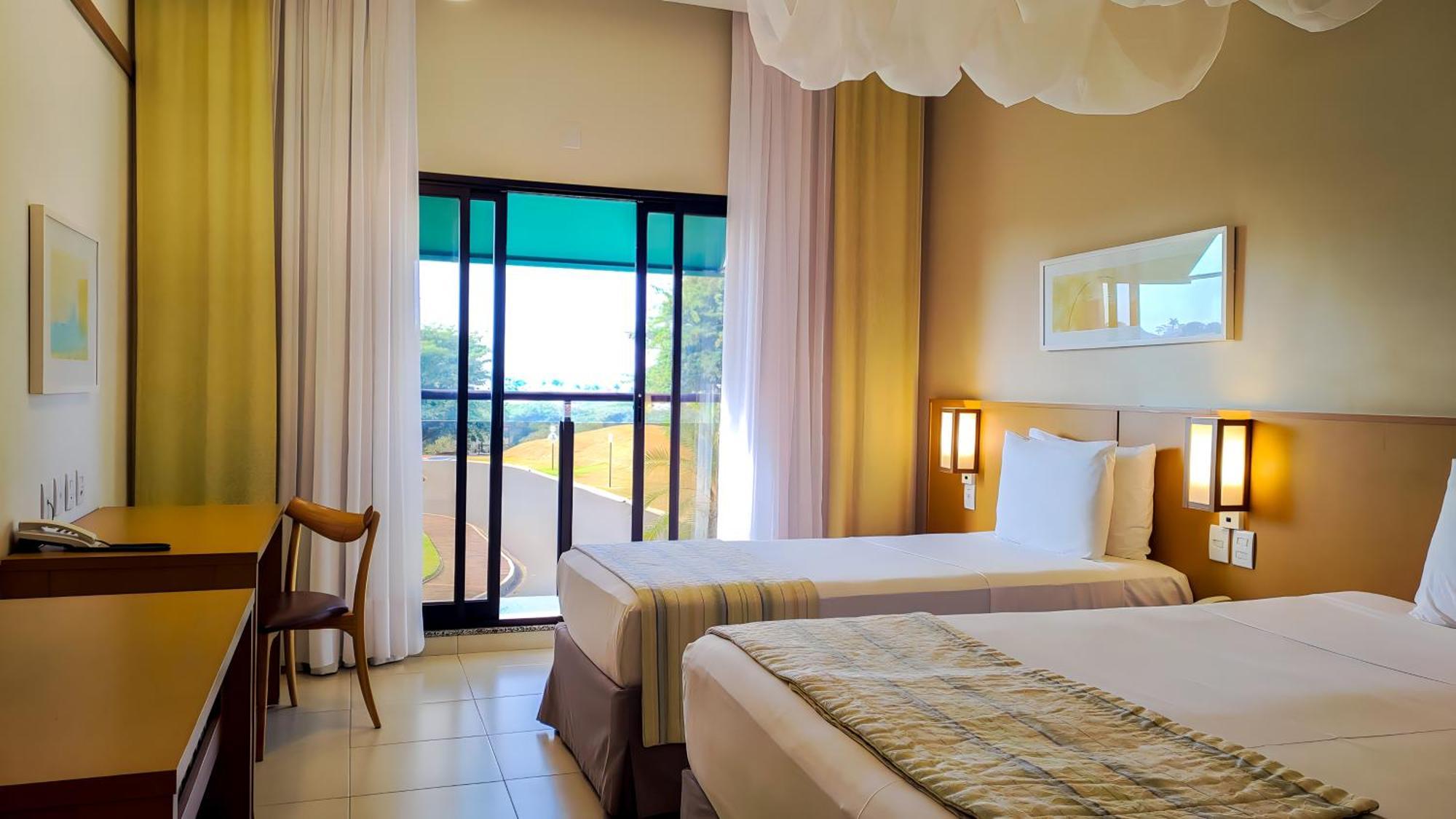 Blue Tree Thermas De Lins Resort Dış mekan fotoğraf A room at the hotel